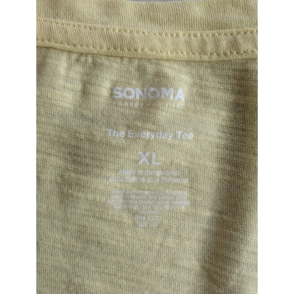 Sonoma Size XL The Everday Tee Light Yellow‎ Womens Short Sleeve V Neck Top NWT - Picture 2 of 8